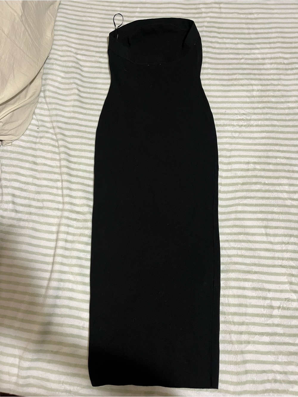 Hera Collection Black Maxi Spaghetti Strap Dress - Picture 6 of 7